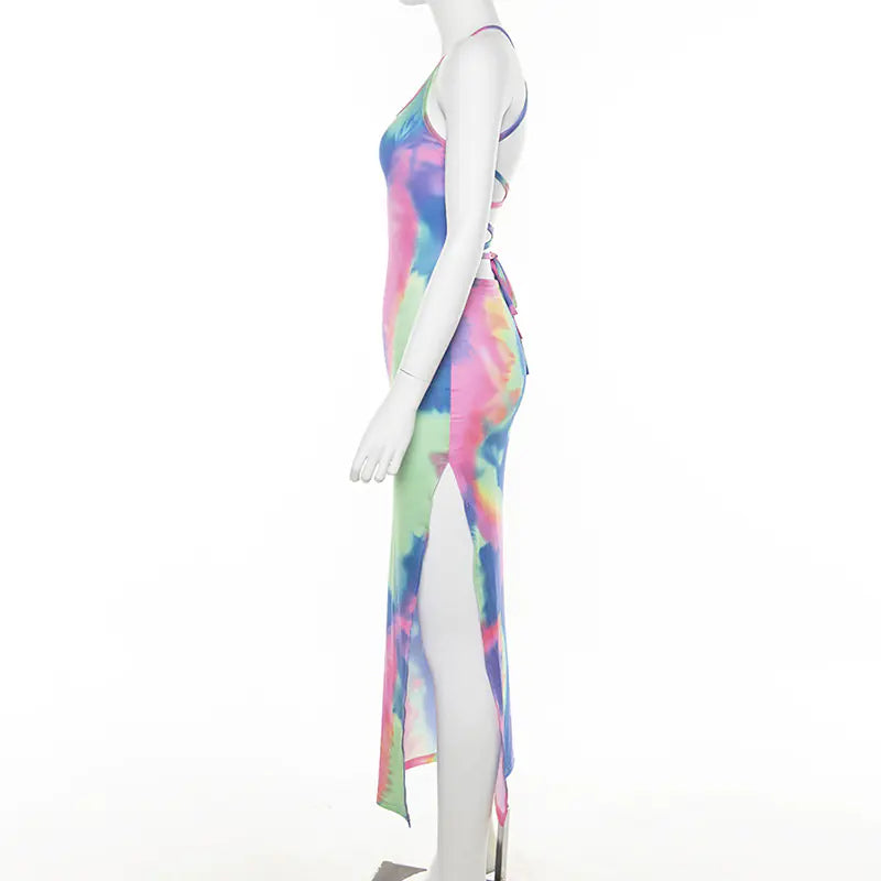 Backless Bodycon Dress with Halter Neck Design
